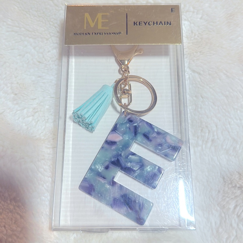 Modern Expressions keychain E